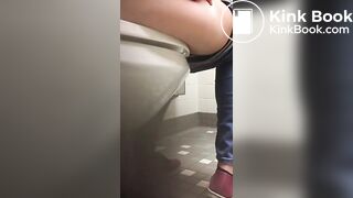 SCAT - Sexy girls Pooping 32