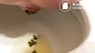 SCAT - Sexy girls Pooping 36