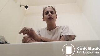 SCAT - Sexy girls Pooping 42