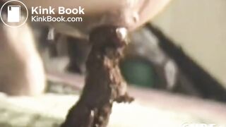 SCAT - Sexy girls Pooping 33