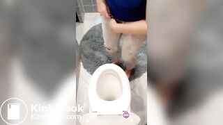 SCAT - Sexy girls Pooping 42