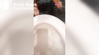 SCAT - Sexy girls Pooping 42