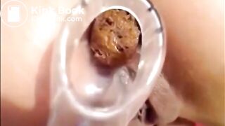 SCAT - Sexy girls Pooping 34