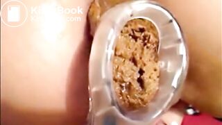 SCAT - Sexy girls Pooping 34