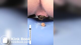 SCAT - Sexy girls Pooping 35