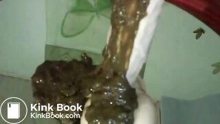SCAT - Sexy girls Pooping 38