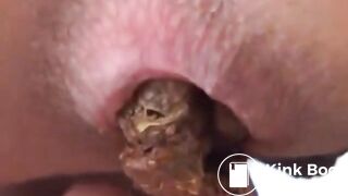 SCAT - Sexy girls Pooping 38