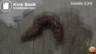 SCAT - Sexy girls Pooping 38