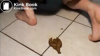 SCAT - Sexy girls Pooping 36