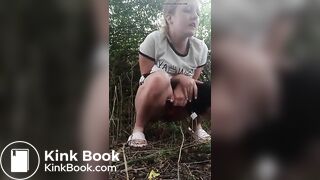 SCAT - Sexy girls Pooping 45