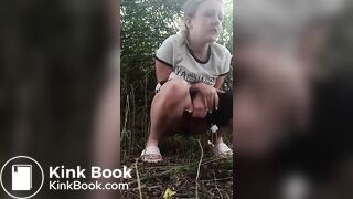 SCAT - Sexy girls Pooping 45