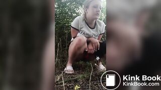 SCAT - Sexy girls Pooping 45