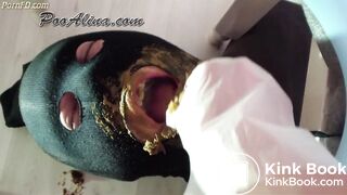 Mistress feed slave