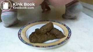 SCAT - Sexy girls Pooping 42