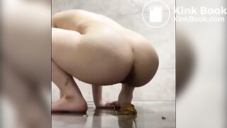 SCAT - Sexy girls Pooping 42