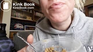 SCAT - Sexy girls Pooping 42