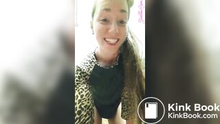 SCAT - Sexy girls Pooping 42