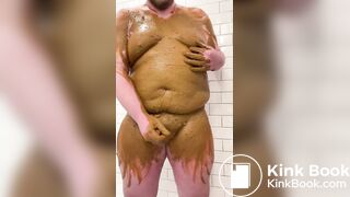 Chub Shits and smears and is very chatty