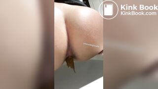 SCAT - Sexy girls Pooping 44
