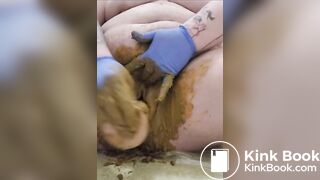 Toilet Cunt Fucks Toilet