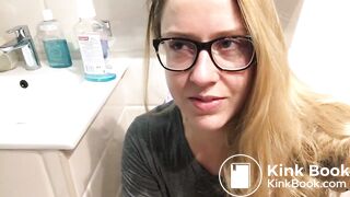 SCAT - Sexy girls Pooping 43