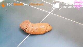 ASMR squat log floor