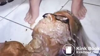 This toilet has a lick-cleaning function.