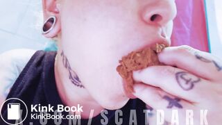 Getting out my shit with octopus dildo @scatdark