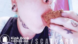 Getting out my shit with octopus dildo @scatdark