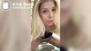 Toilet loving girls