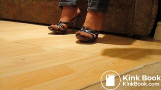 pantyhose high heels asian feet 2