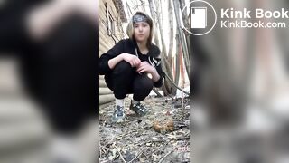 Jogger Girl Takes A Fat Steamy Shit
