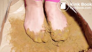 sexy chinese feet full of scat in pantyhose