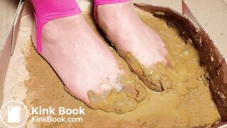 sexy chinese feet full of scat in pantyhose