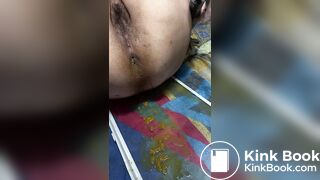 Girl ejecting shit with her ass