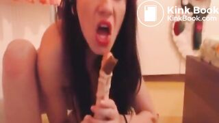 amateur chick shits smears and eats