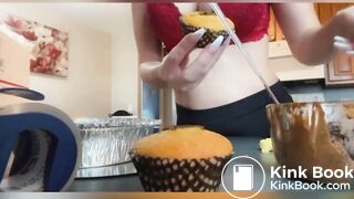 Hot girl making shit cupcakes