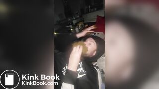 Hundescheiße in meinen Mund stopfen