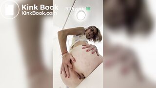 Trixie Fingers her asshole as she shits