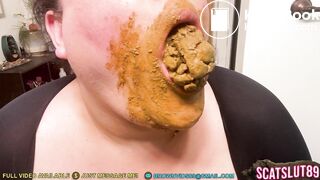 Trans Girl Sucks on Her Massive Turd (Slideshow)
