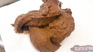 Fat Trans Woman Takes a Sloppy Shit