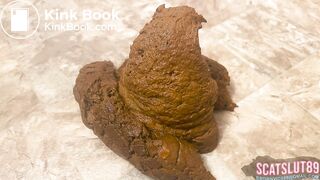 BBW Shitting Directly on the Floor