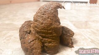 BBW Shitting Directly on the Floor