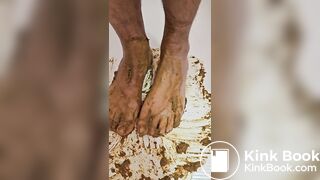 Shit sweater on my lovely feet