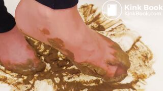 sexy asian milf nyloned feet dogo scat dirty 1