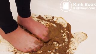 sexy asian milf nyloned feet dogo scat dirty 1