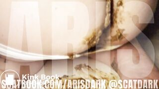 Big poop on white panties @scatdark