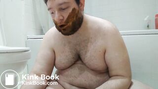 fat gay guy chewing and smearing shit