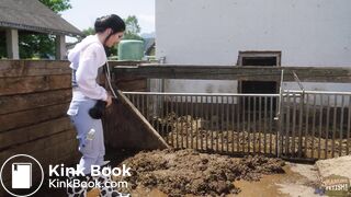 Kaitlyn Katsaros Going Crazy In Pigshit