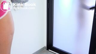 PISS IN MY ASS, I'M A HOUSEWIFE MILF! Anal Creampie and pissing with a neighbor in the laundry